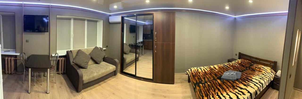 Loft-Студио В Самом Центре Николаеваアパートメント エクステリア 写真